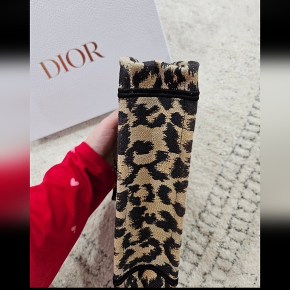 Christian Dior Mini Oblique Leopard Book Tote W/ Twilly And Pin - Picture 7 of 11